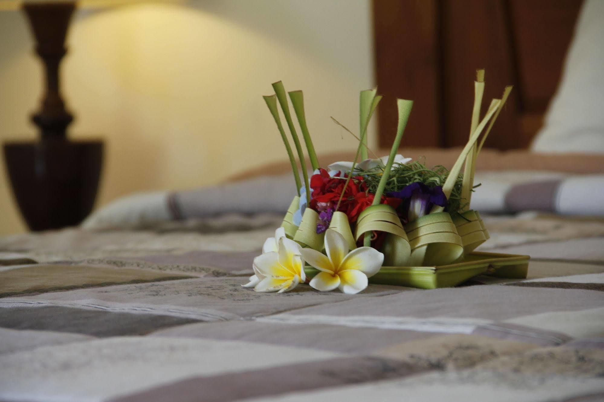 Di Abian Resort Amed Exterior foto